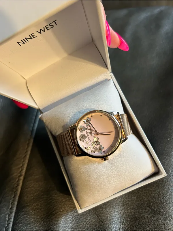 Nine West Women's Quartz Rose Gold-Tone Stainless Steel Mesh Band and Flower‎ Watch, 35mm - Image 6
