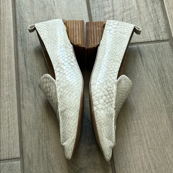 Steve Madden Textured Cream Flats - Image 8