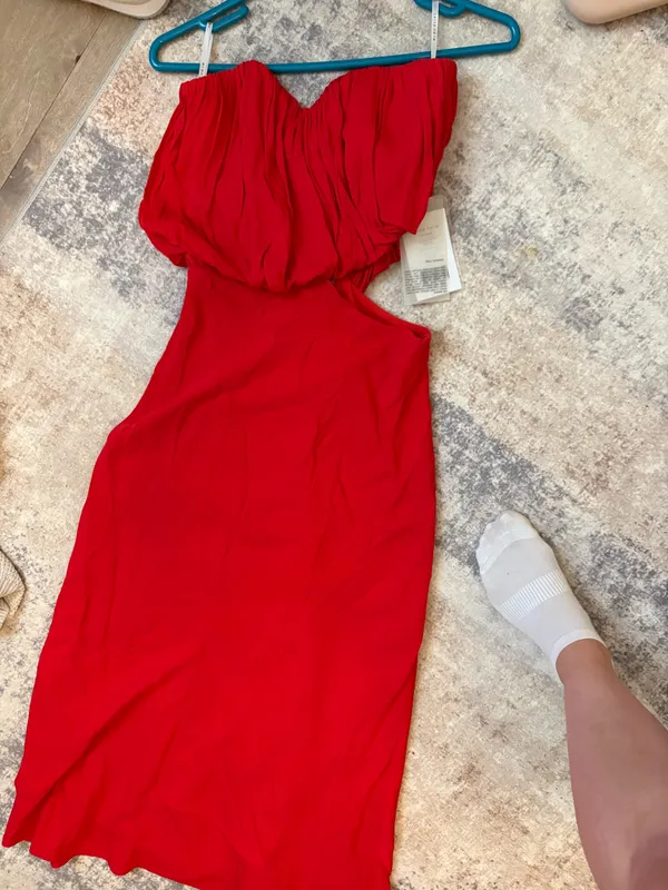 Third form red strapless dress - Image 7