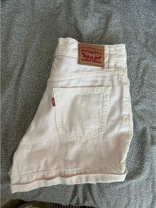 Levi’s Shorts - Image 2