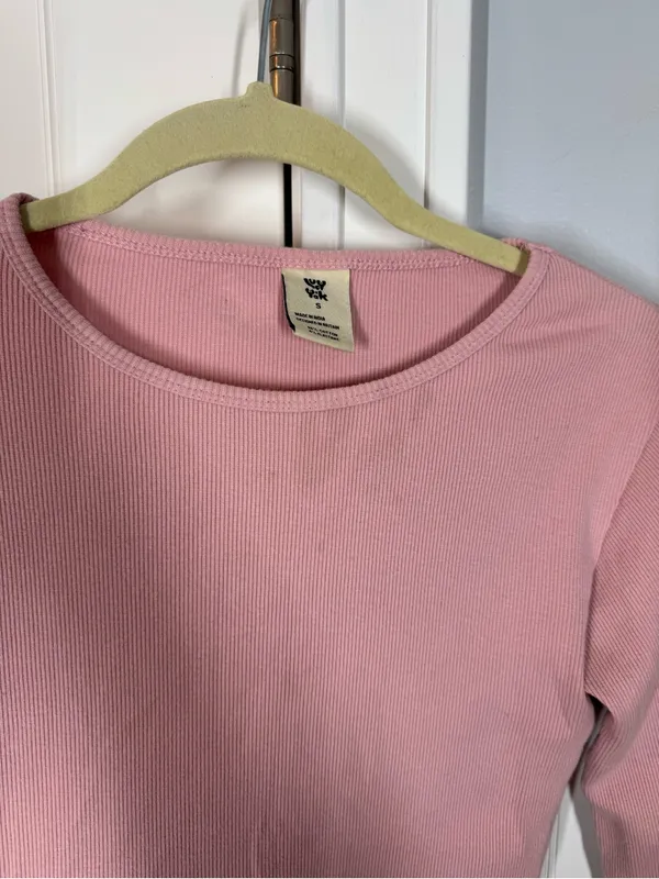 Lucy & Yak Women's Pink Ribbed Long-Sleeve Crewneck Top - Image 2
