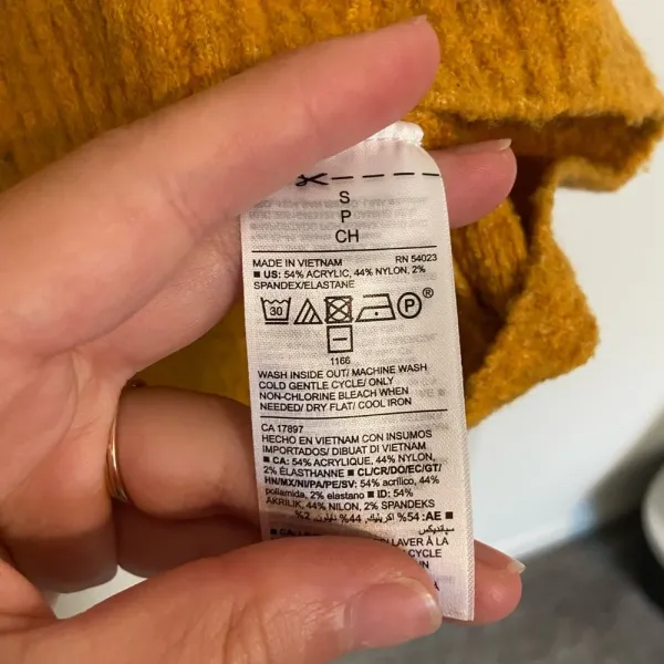 NWOT | Old Navy‎ women’s soft knit deep yellow sweater — small - Image 3