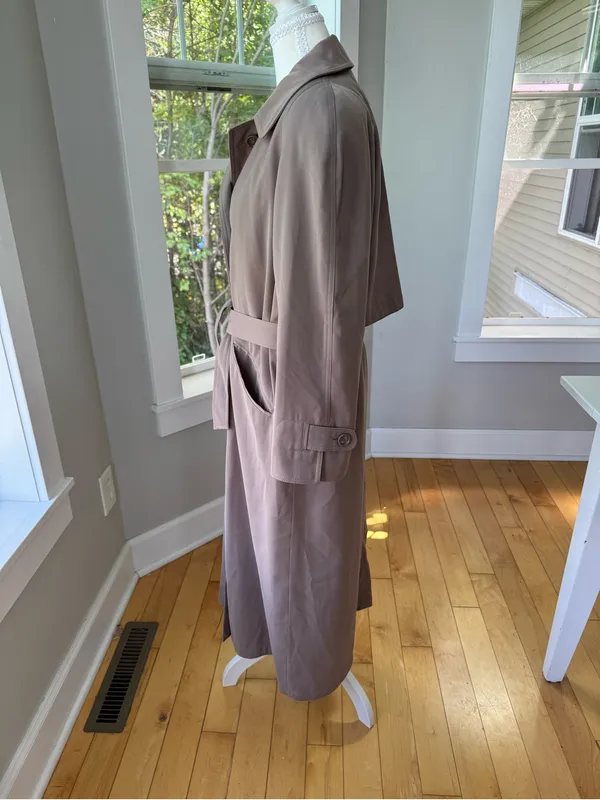 Vintage Regent Park Khaki Belted Trench Coat with Warm Lining Size 10P - Image 3