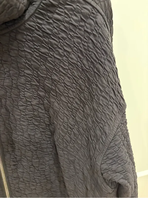 Lululemon Rippled Fill Zip Jacket Size 4 - Image 4