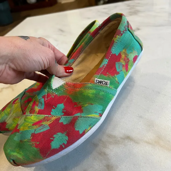 TOMS Slip On Shoes Womens 8.5 Colorful‎ Abstract Print Canvas Casual Comfort - Image 5