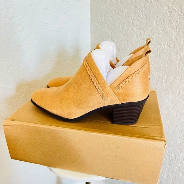 JOURNEE COLLECTION Sophie Braided Strap Bootie, Block‎ Heel, Tan, Size 11, NWT - Image 8