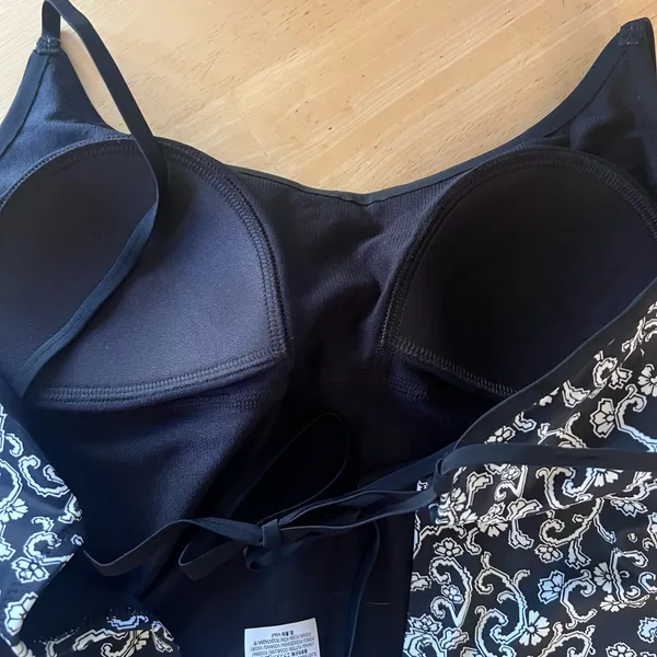 Boden Black & White Patterned Scoop Neck Tie Back One Piece Swimsuit - Image 11