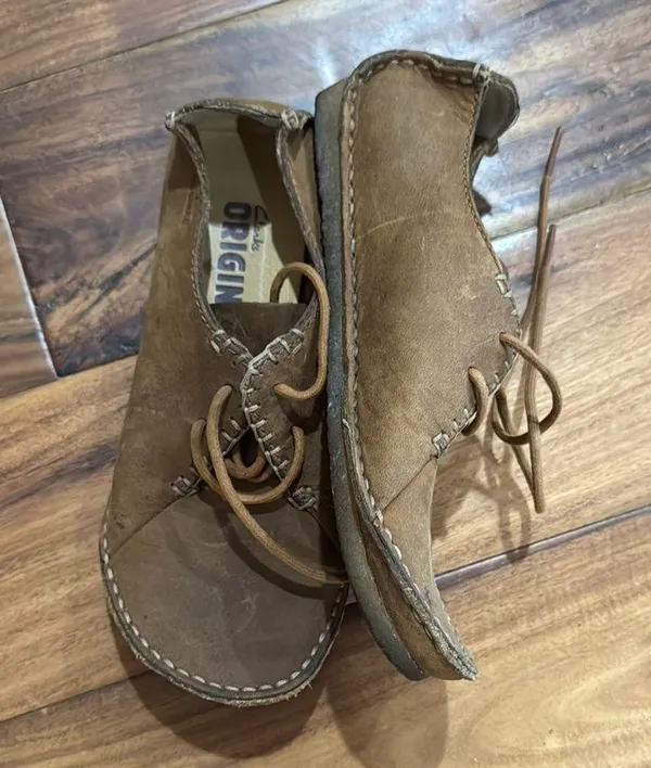 Clarks Tan Leather Casual Shoes - Image 2