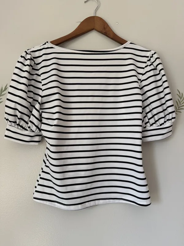 SHEIN Black and White Striped Short Puff-Sleeve Tee - Image 2