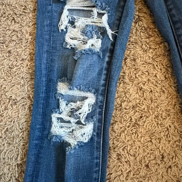 American Eagle Outfitters Distressed High Rise Jegging size 4 Short - Image 4