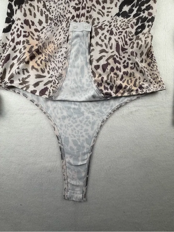 Steve Madden Leopard Print Bodysuit Long Sleeve V Neck Stretch Size M‎ - Image 5