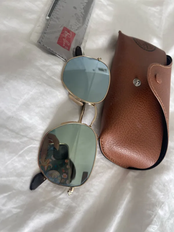 Reflective Ray-Ban Sunglasses - Image 7