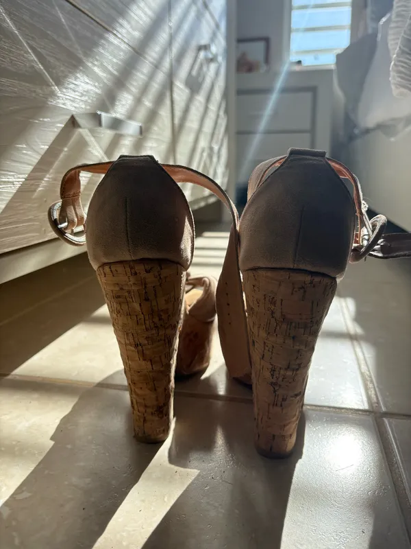 Bakers heels Tan Size 9 - Image 2
