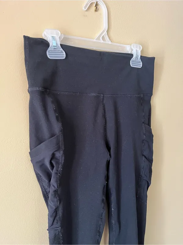 Fabletics Black High-Waist Ruched Side Leggings - Image 3