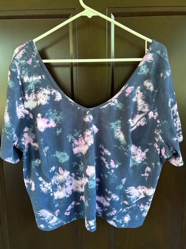 EUC Lululemon Align Tee Circulate Tie-Dye Mineral Blue Multi Size 16 - Image 4