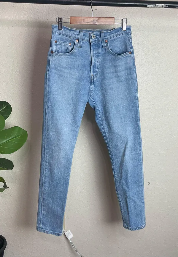Levi’s Wedgie Straight Fit Women’s Jeans Size 25 - Image 2