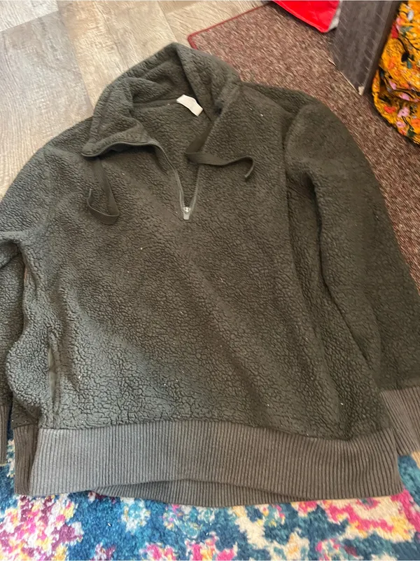 Athleta medium sweatshirt - Image 3