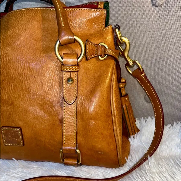 Dooney & Bourke vintage large satchel rustic in a cognac color. - Image 8