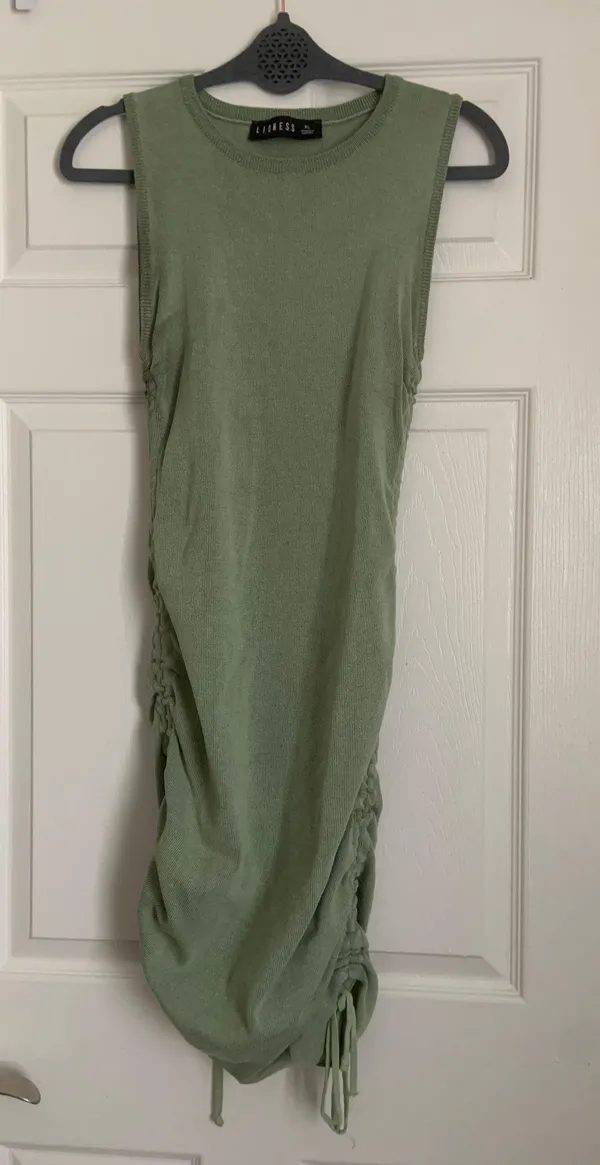 Ruched Sides Green Dress - Image 3