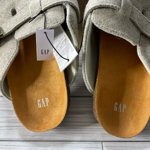 GAP Women's Beige Felt Mule Clogs with Buckle - Image 3