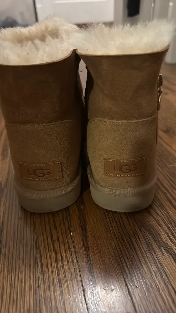 UGG Boots Women’s - Image 2