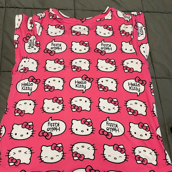 Hello Kitty Pink and White Sleepwear Top Only - Image 6