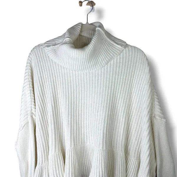 Free People Layer Cake Cable Knit Cream Tiered Ruffle Chunky Sweater Medium - Image 9