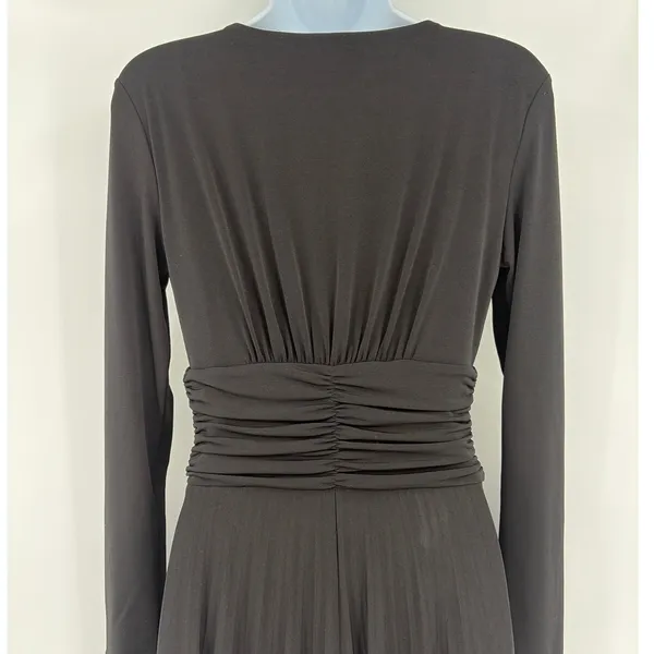 Max and Cleo Fit Flare Dress Sz M Mob Wife Glam Cocktail Plunge Neck Sexy Black - Image 7