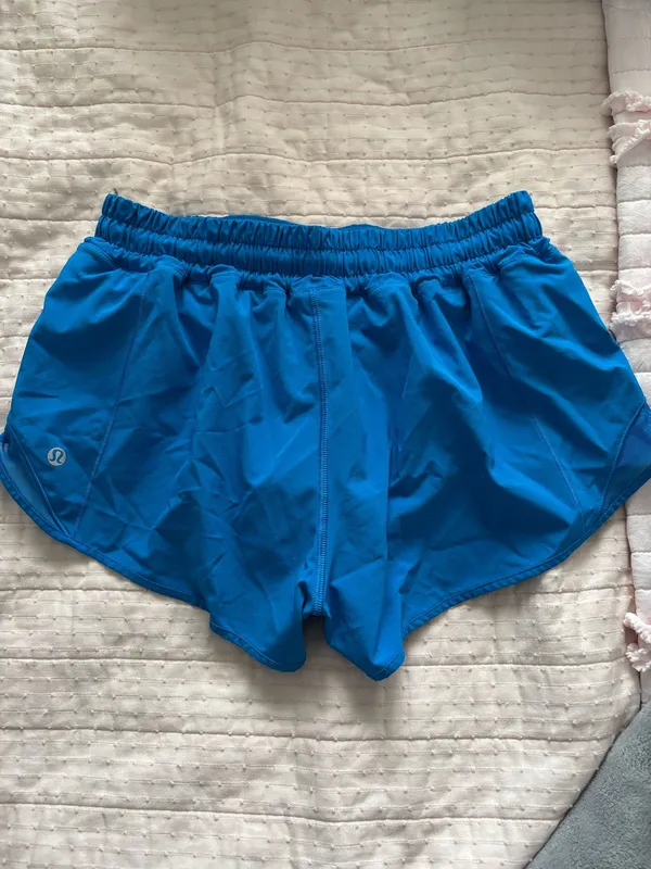 Lululemon Hotty Hot 2.5" Shorts - Image 3