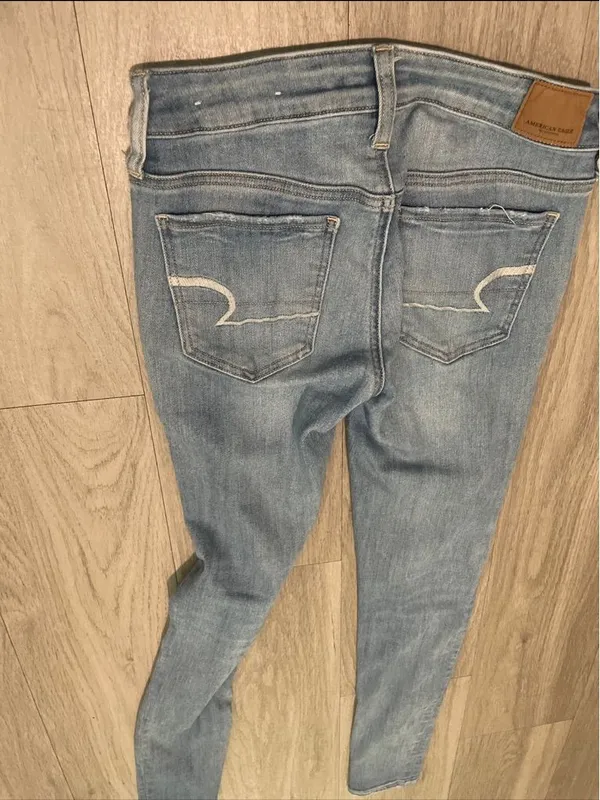 American Eagle Outfitters Faded Light Blue Skinny Jeans - Image 3
