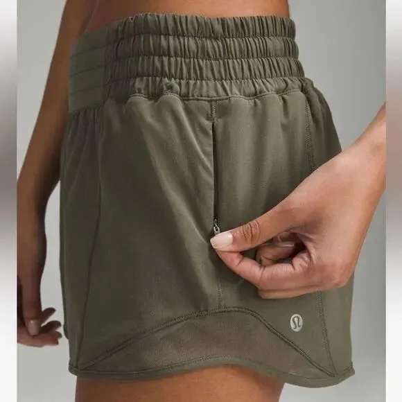 Lululemon Hotty Hot Shorts 2.5" Low-Rise 4 - Image 3