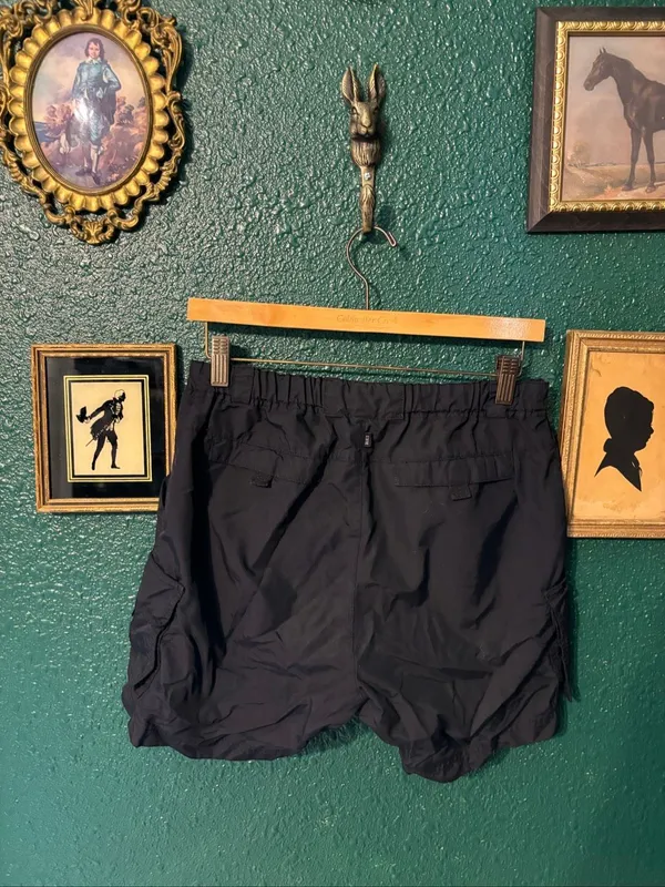 Vintage REI 100% Nylon Shorts Sz 6 Womens - Image 2