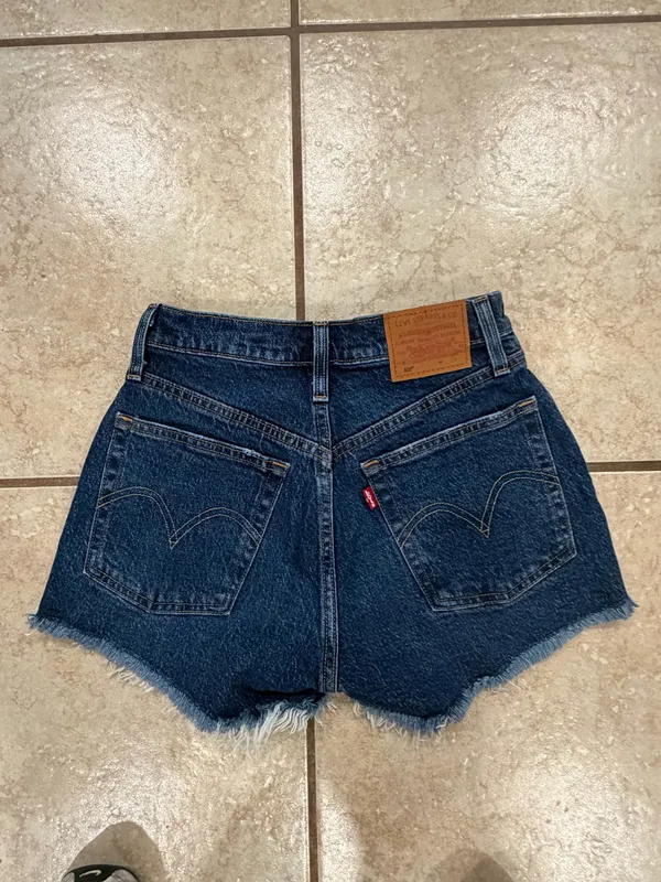 Levi’s Jean Shorts 501 - Image 3