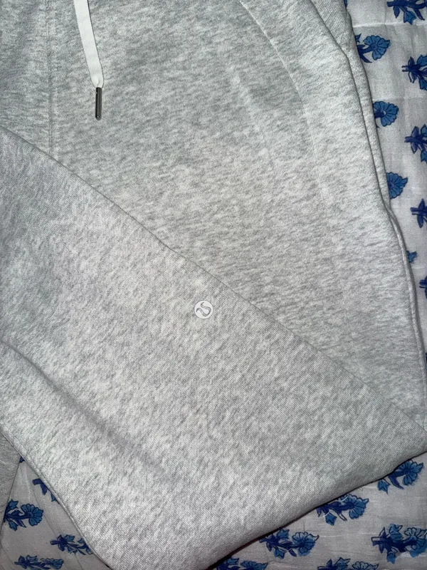 Lululemon Scuba Joggers High-Rise - Image 2