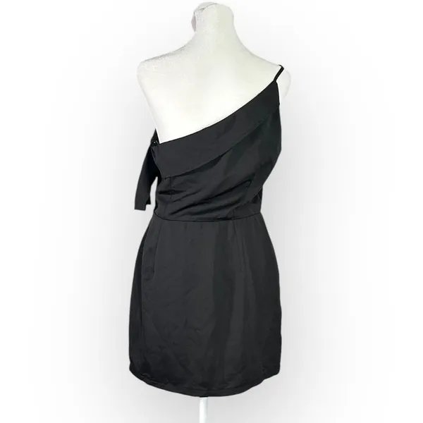 Superdown Keyonne Mini Dress Women's Medium Black Asymmetric Draped Off Shoulder - Image 5