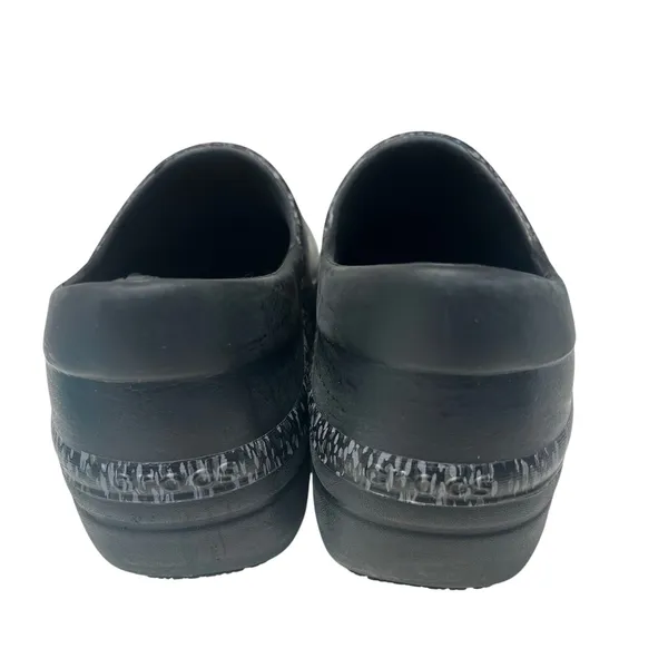 Crocs Women's Neria Pro II Graphic Clogs Black Speckled Size 7 - Image 4