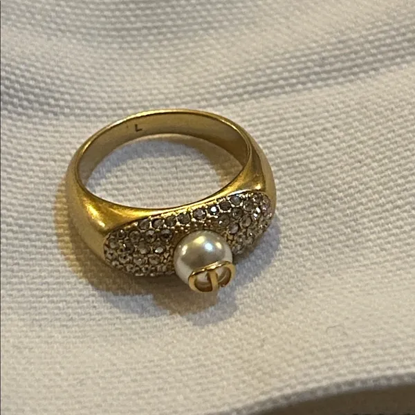 Dior D-FUSION RING Gold-Finish Metal a White Resin Pearl Silver-Tone Crystals - Image 4