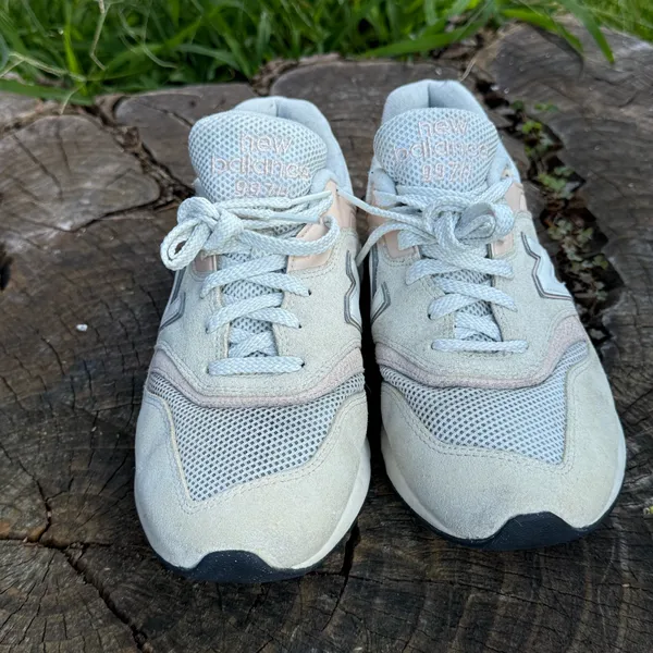 New Balance 997H Sneakers shoes size women 10 - men’s 8.5 - Image 2