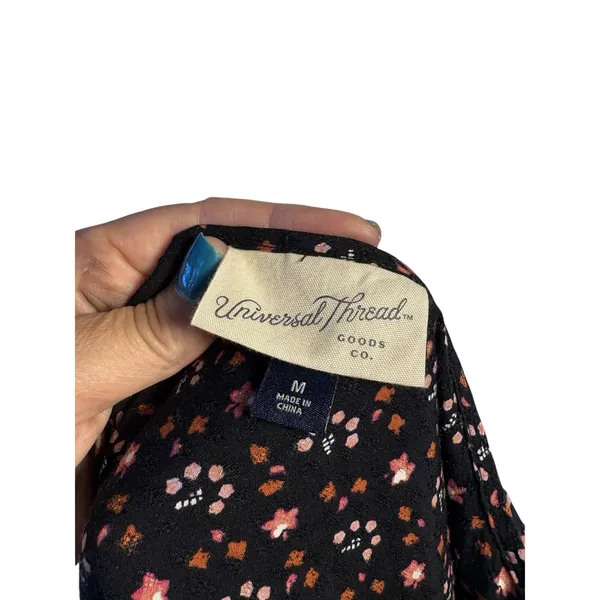 Universal Thread Black Floral Tie-Keyhole Peasant Top - Image 4