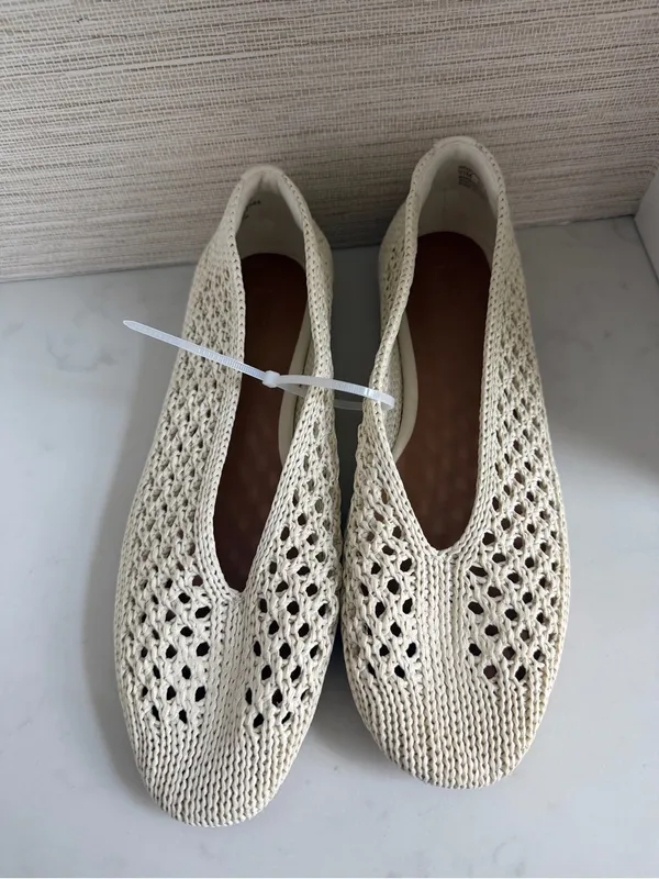 Nordstrom Rack Monroe Weave Flat Size 9.5 - Image 2