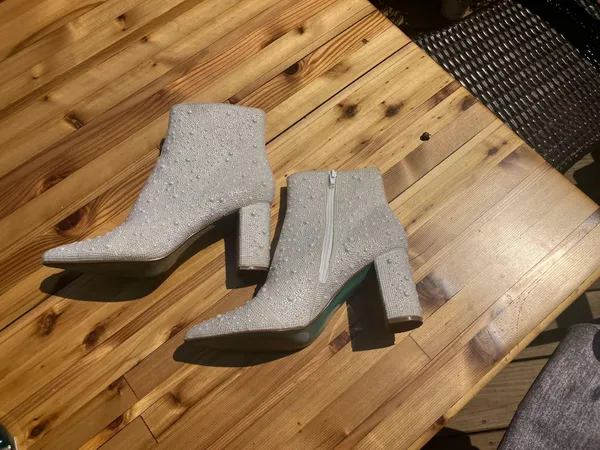 Rhinestone Pearl Boots - Image 3