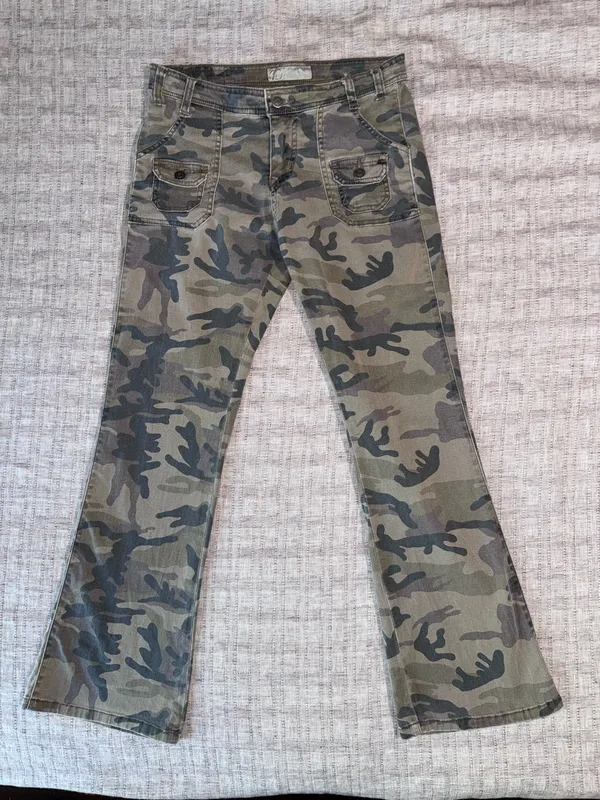 Duplex Y2k / 90s Style Olive Camouflage Bootcut Flare Jeans. Size 8 Petite - Image 2