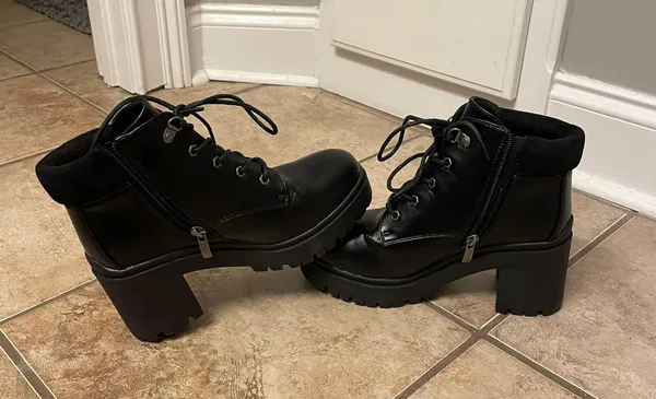 Cushionare Remy  Boots - Image 3