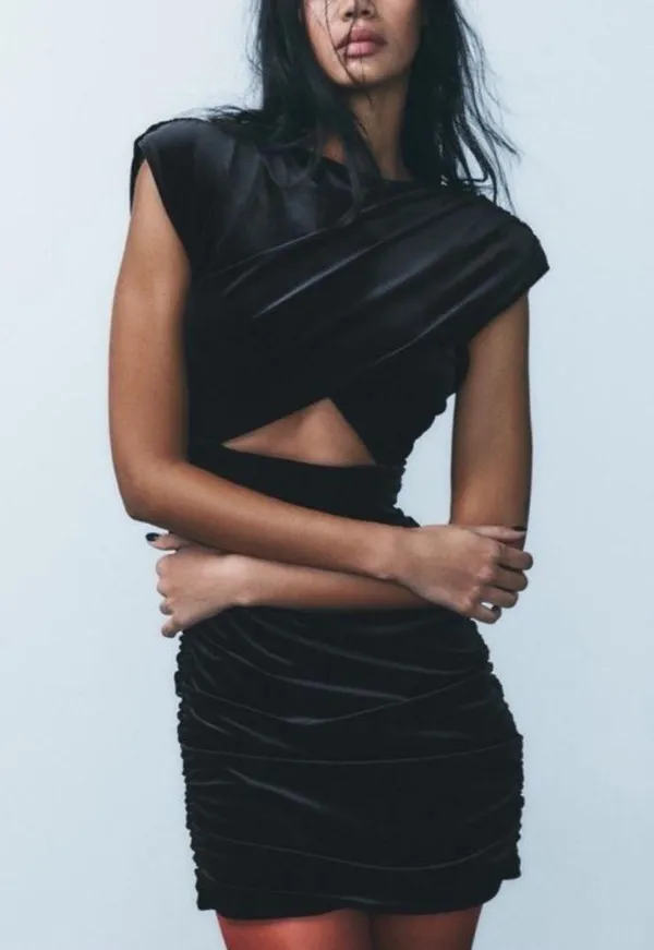 Zara Cut Our Velvet Mini Dress - Image 2