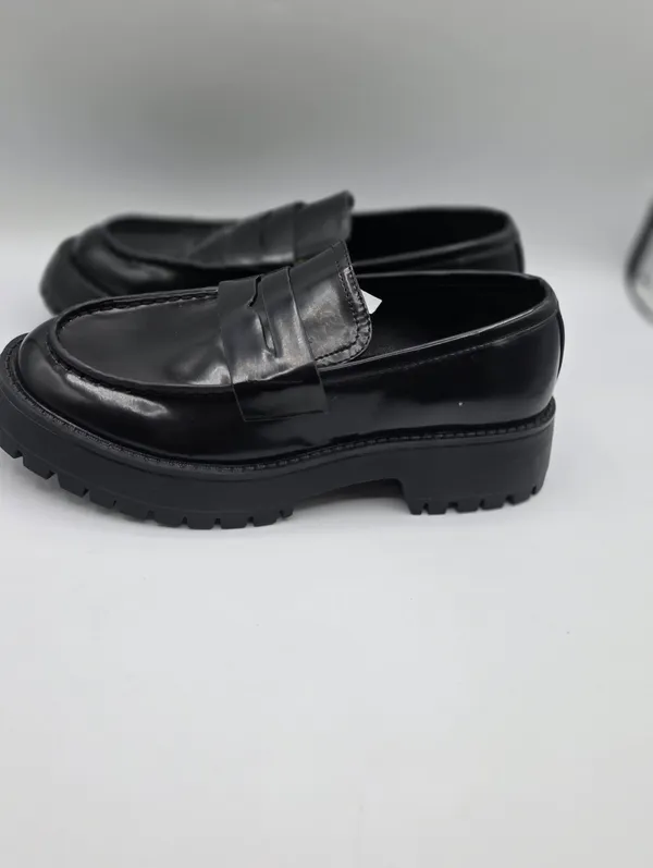 Madden Girl Heaathr Patent Lug Sole Loafers Womens Shoes Size 8 Black Platform - Image 9