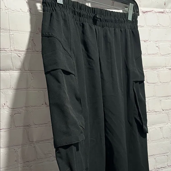 Avalanche Women's Black Savannah Cargo Jogger Hiking Pants Size‎ Small - Image 2