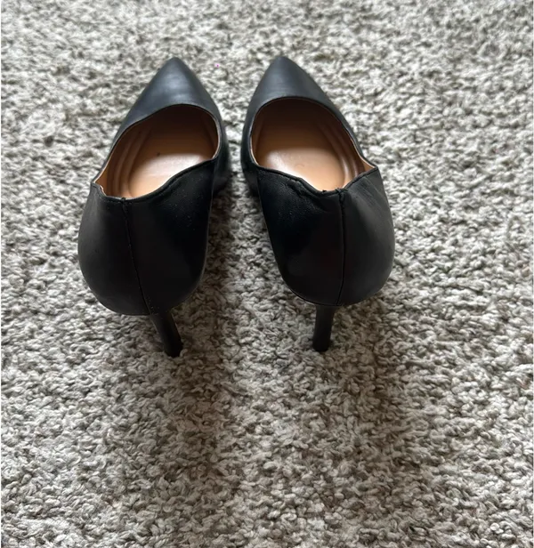 Jessica Simpson Pumps - Image 4
