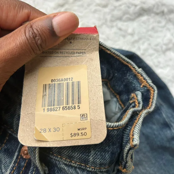 Levi’s 501 Curve Rhinestone Hem Jeans Size 28 - Image 10