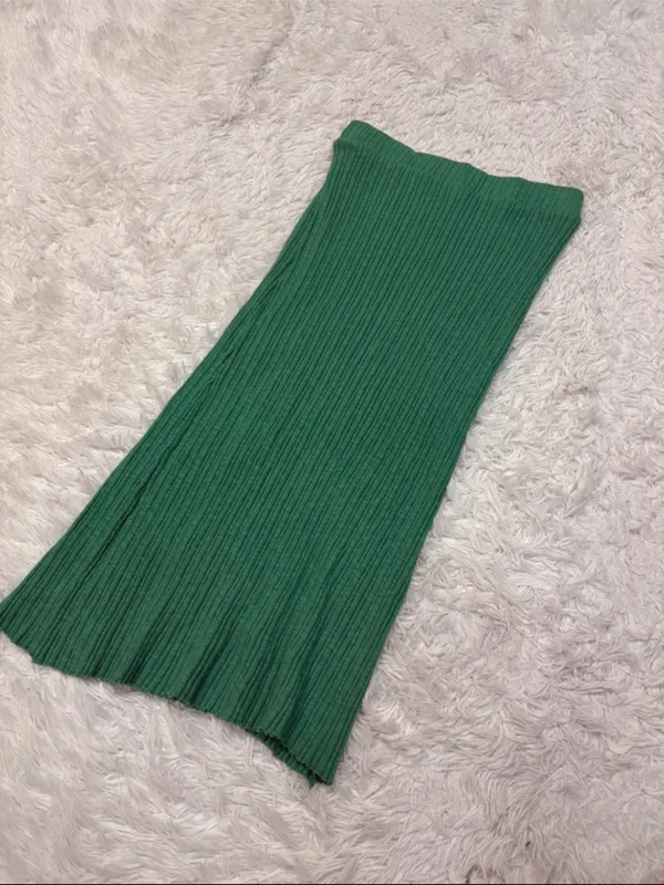 Urban outfitters green midi skirt - Image 3