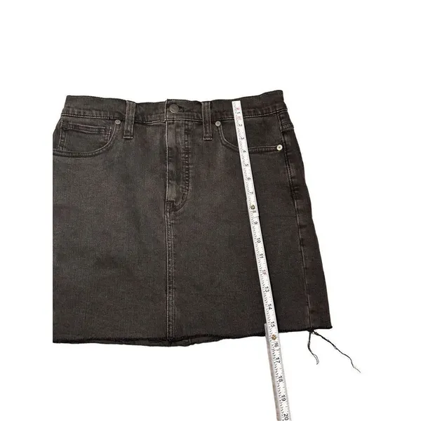 Madewell Stretch Denim Straight Mini Skirt in‎ Ashcraft Wash: Raw-Hemmed Edition - Image 7